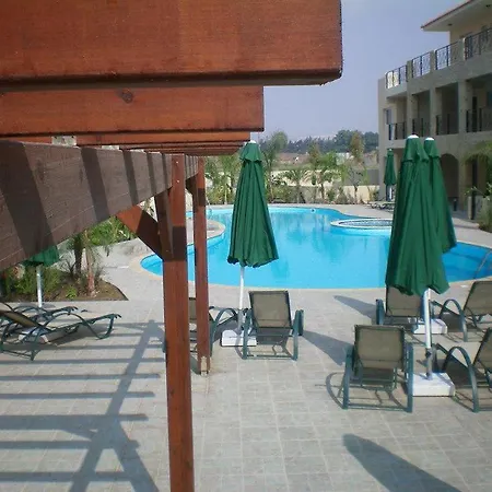 103 Elegant 2 Bed With Free Wifi, Ac, Pool & Gym! Apartment Larnaca