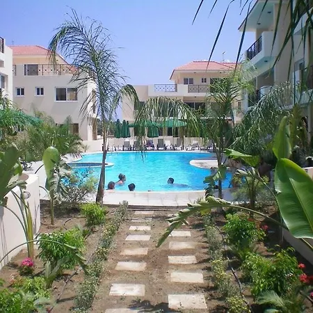 103 Elegant 2 Bed With Free Wifi, Ac, Pool & Gym! Appartement Larnaca