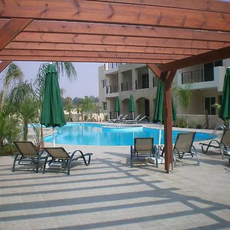 Apartment 103 Elegant 2 Bed With Free Wifi, Ac, Pool & Gym! Larnaca