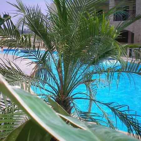 103 Elegant 2 Bed With Free Wifi, Ac, Pool & Gym!