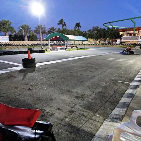 103 Elegant 2 Bed With Free Wifi, Ac, Pool & Gym! 公寓 拉纳卡