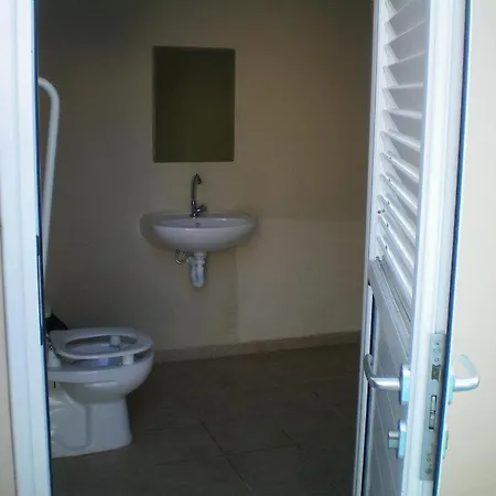 103 Elegant 2 Bed With Free Wifi, Ac, Pool & Gym! 公寓 拉纳卡