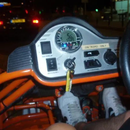 103 Elegant 2 Bed With Free Wifi, Ac, Pool & Gym! 拉纳卡