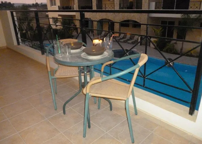 Appartamento 103 Elegant 2 Bed With Free Wifi, Ac, Pool & Gym! Larnaca