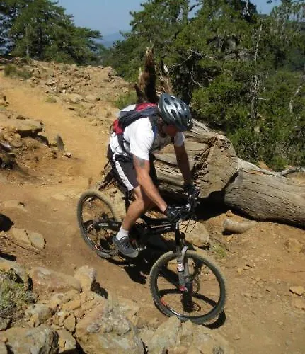 103 Elegant 2 Bed With Free Wifi, Ac, Pool & Gym! Appartamento Larnaca