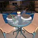 103 Elegant 2 Bed With Free Wifi, Ac, Pool & Gym! Larnaca