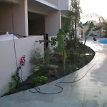 Apartment 103 Elegant 2 Bed With Free Wifi, Ac, Pool & Gym! *