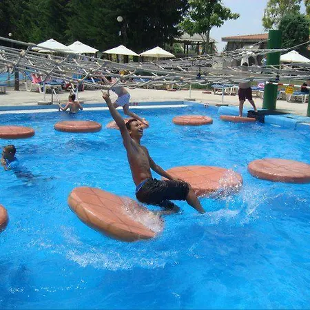 Apartmán 103 Elegant 2 Bed With Free Wifi, Ac, Pool & Gym! Larnaca
