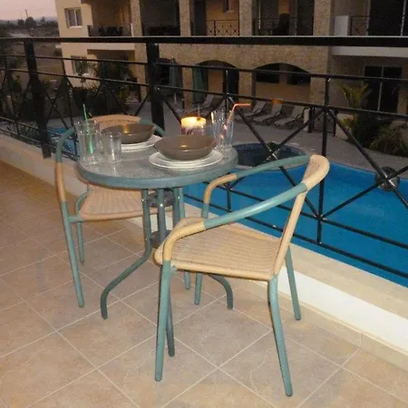Daire 103 Elegant 2 Bed With Free Wifi, Ac, Pool & Gym! Larnaca