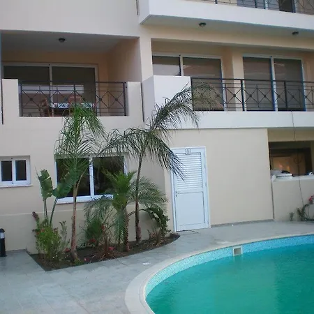 103 Elegant 2 Bed With Free Wifi, Ac, Pool & Gym! Appartement Larnaca