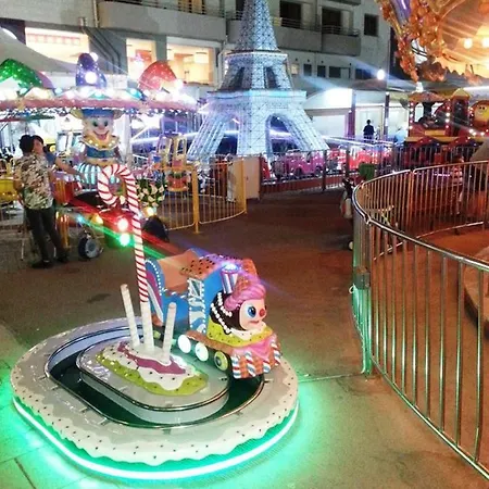 103 Elegant 2 Bed With Free Wifi, Ac, Pool & Gym! * Λάρνακα