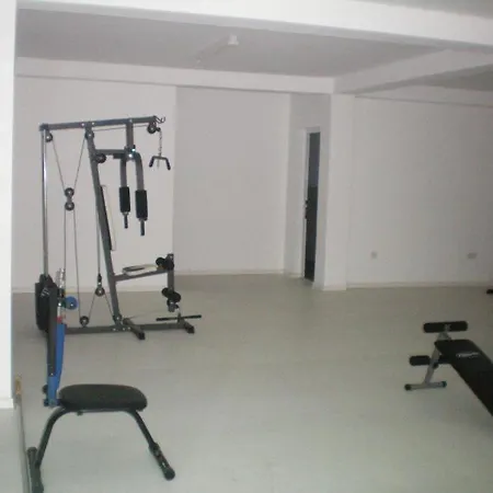 شقة 103 Elegant 2 Bed With Free Wifi, Ac, Pool & Gym! لارنكا