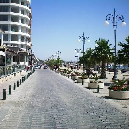 103 Elegant 2 Bed With Free Wifi, Ac, Pool & Gym! * Λάρνακα