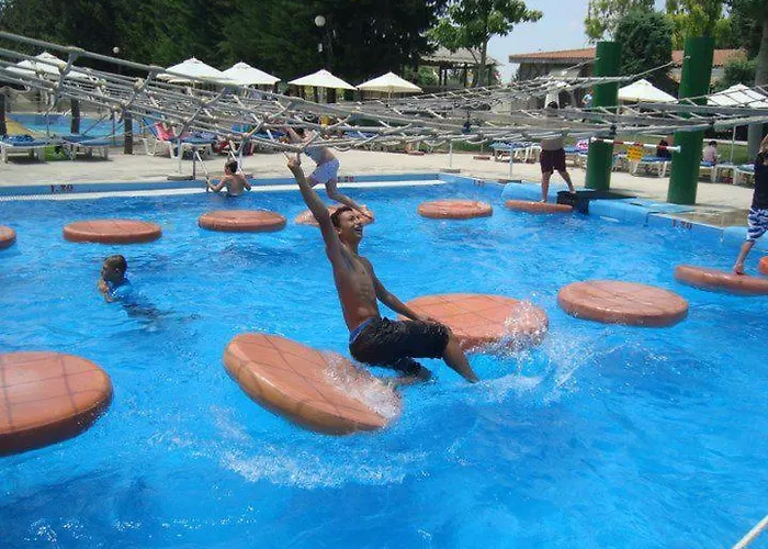 Apartmán 103 Elegant 2 Bed With Free Wifi, Ac, Pool & Gym! Larnaca