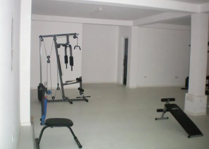 Apartmán 103 Elegant 2 Bed With Free Wifi, Ac, Pool & Gym! Larnaca