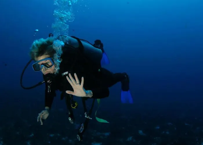 103 Elegant 2 Bed With Free Wifi, Ac, Pool & Gym! Apartmán Larnaca