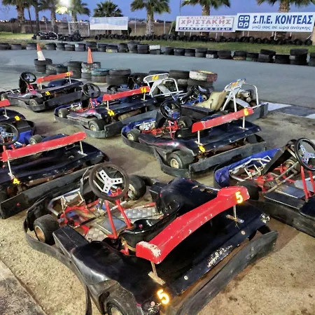 103 Elegant 2 Bed With Free Wifi, Ac, Pool & Gym! Larnaca